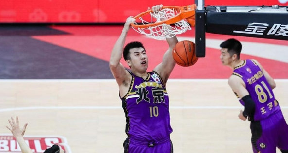 北控男籃|北控輸球難掩一人高光！16分+9個前場籃板，球迷：想得分全靠自己搶？