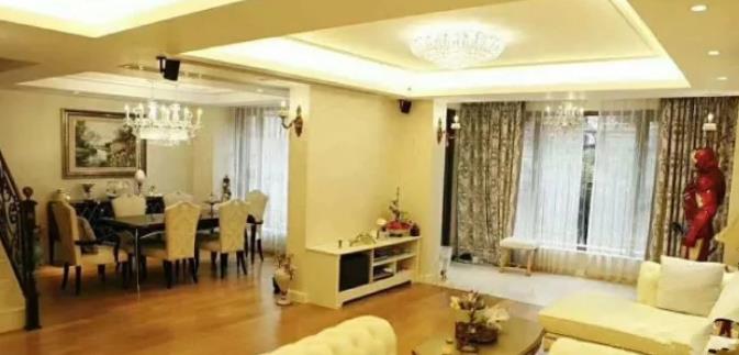 叶璇晒出自己在杭州的家,一个人住整栋别墅,衣帽间比卧室还大