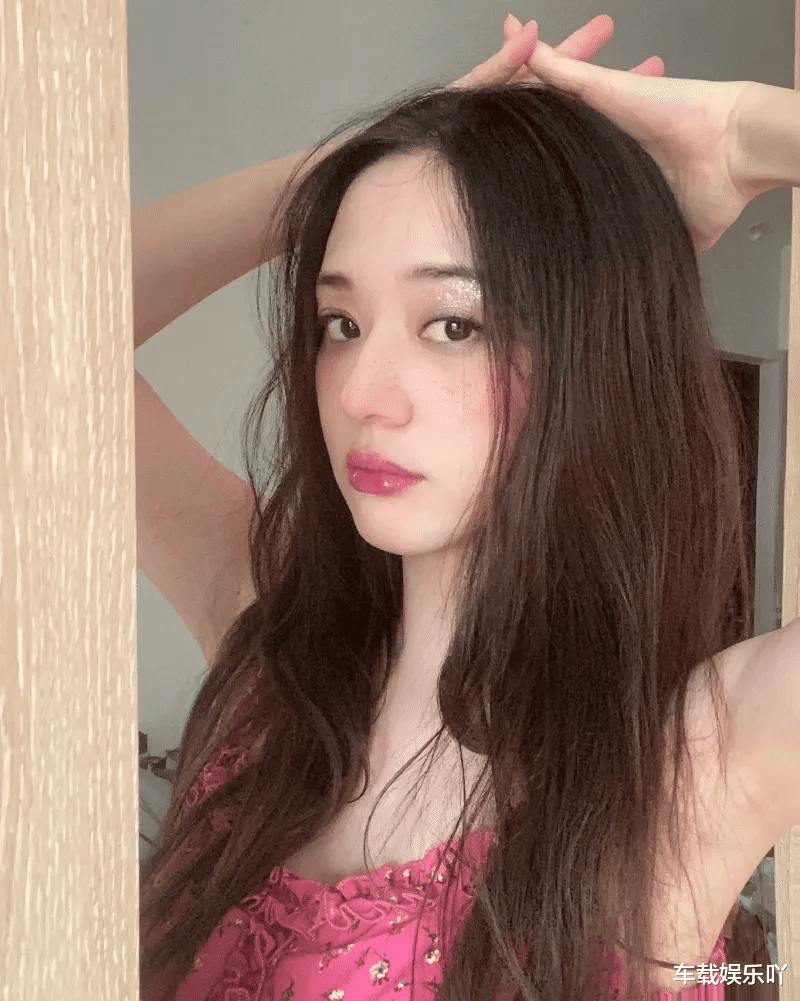 狂飙|戏中土掉渣,戏外靓到炸?《狂飙》演员对比照反差太大了