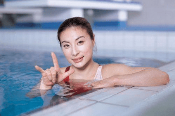 郭晶晶|港媒爆料郭晶晶已向霍启刚提离婚：并放出“证据”，本尊坐不住了 ！