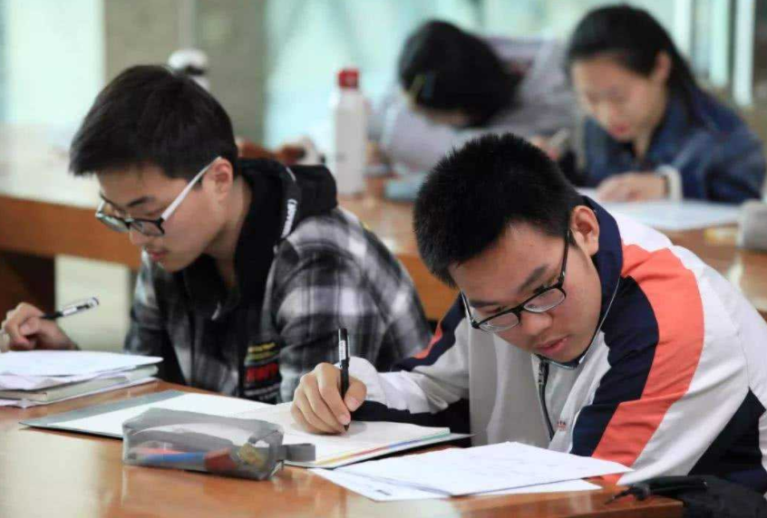 清华大学|新八省联考成绩出炉，八省派出“种子选手”，预测分数却不尽人意