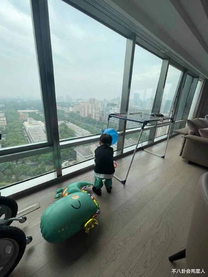 沈腾|沈腾近亿豪宅曝光，房产豪车总价值好几亿，父母亲姐各有豪宅名车