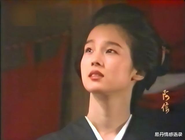 萨日娜|明明是美艳女星，却总演农村大妈！这11位中年女星的美貌被严重低估