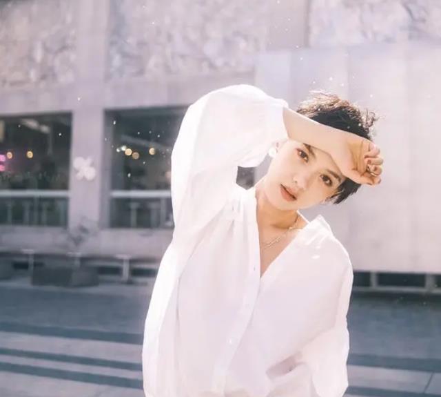 杨幂|刘恺威官宣恋情,新女友比前妻大四岁,且曾经是好友