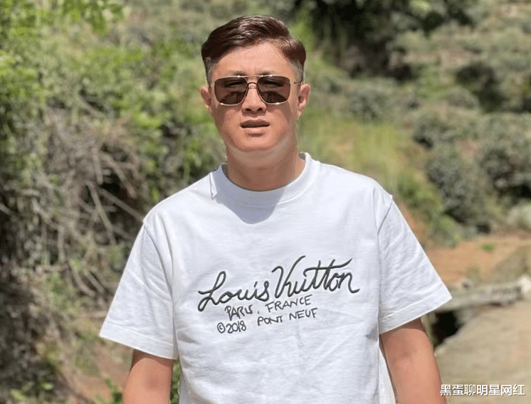 |网红张二嫂，向平台官方表忠心，发誓不会跳槽外站，网友：害怕了