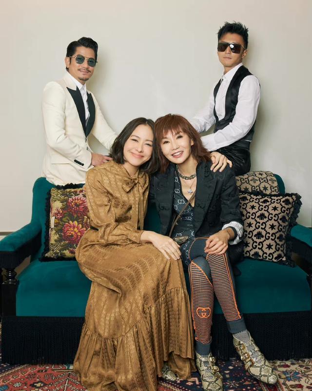 张曼玉|张曼玉时尚大片曝光，与林嘉欣合照似同龄人，郭富城谢霆锋太抢镜