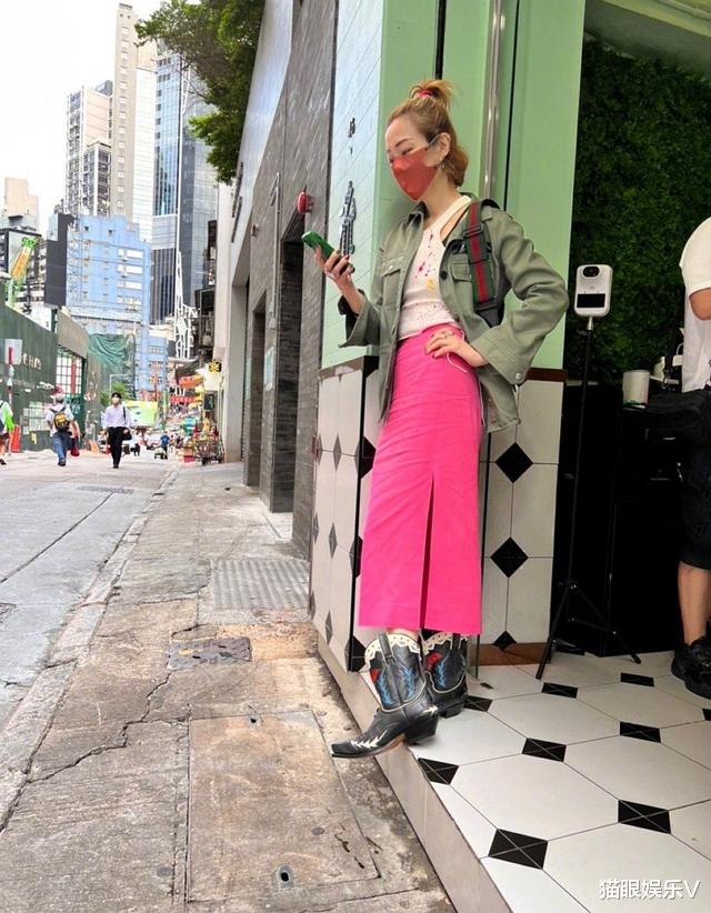 郑秀文|百变天后郑秀文近况曝光，运动内衣秀凹凸曲线，50大关坦然面对