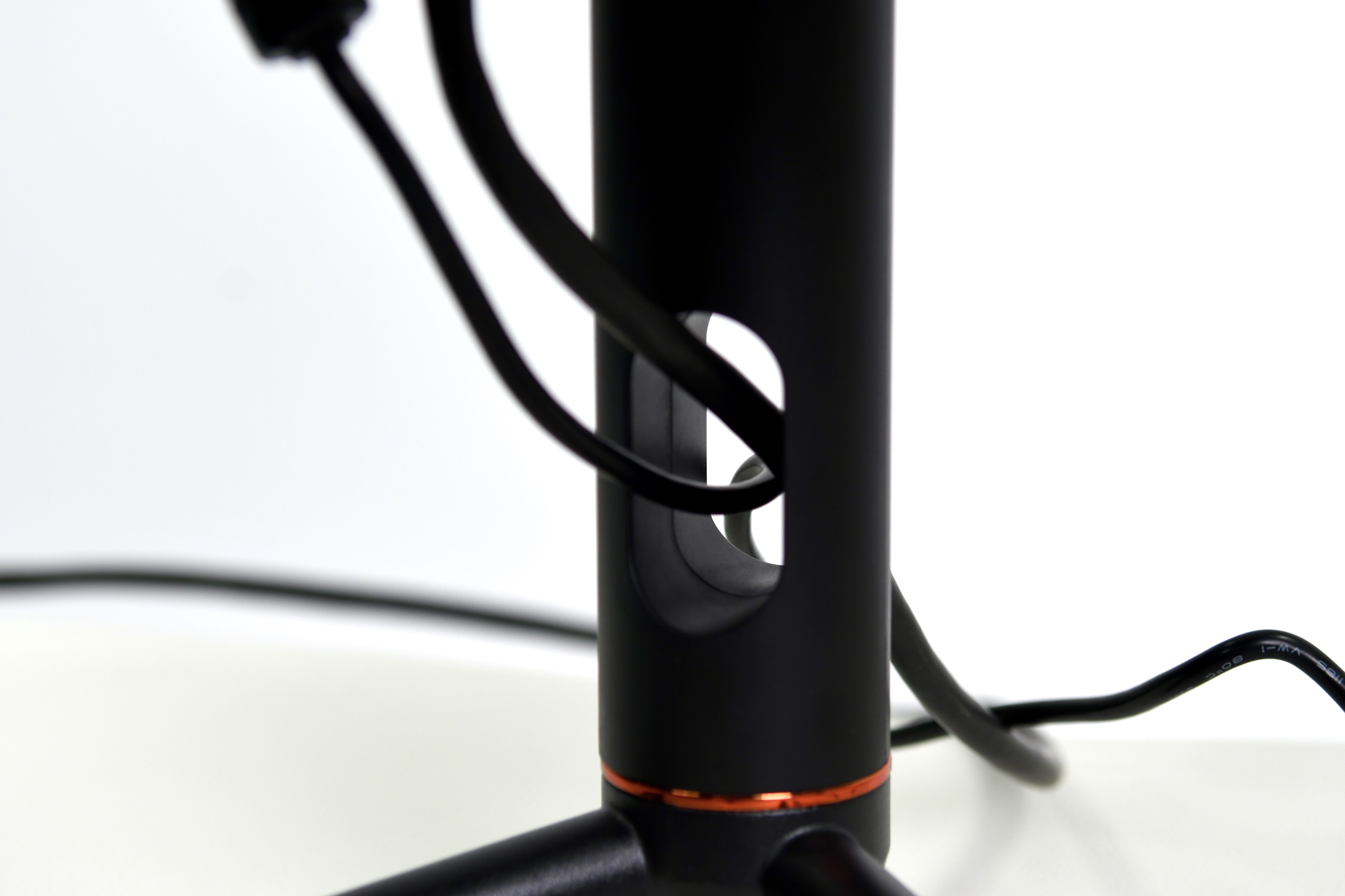 显示器|4K高刷高色域!泰坦军团27英寸电竞显示器使用体验