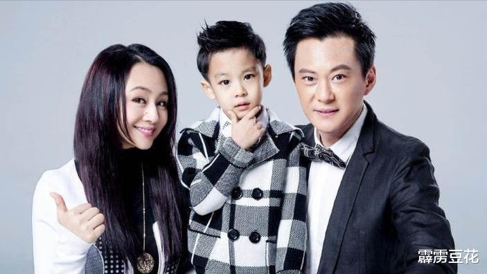 曹颖|“被遗忘的春晚主持人”曹颖,非科班出身,与董卿同框丝毫未输