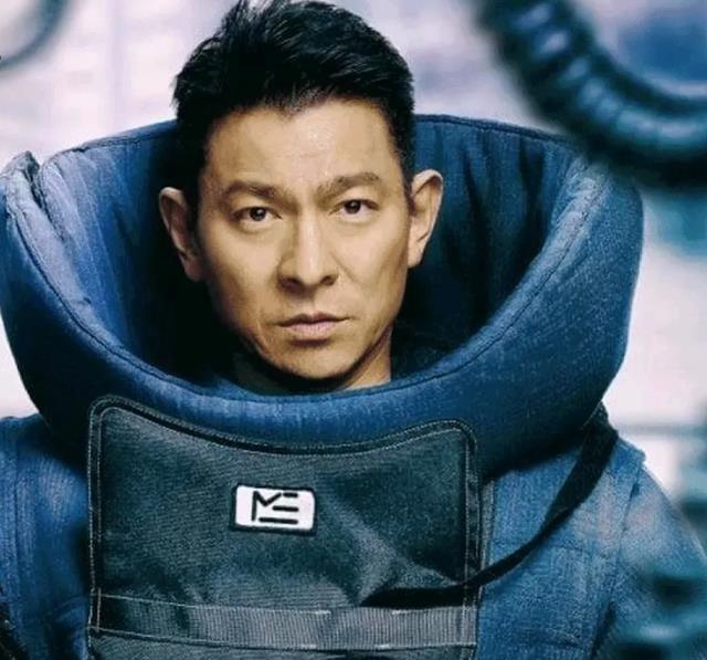 刘德华|刘德华：正筹备《拆弹3》，两三年无演唱会计划，下次邀请陶大宇