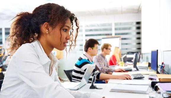 |继996之后，有大佬提出“715”工作制，打工人怼道：干脆724得了