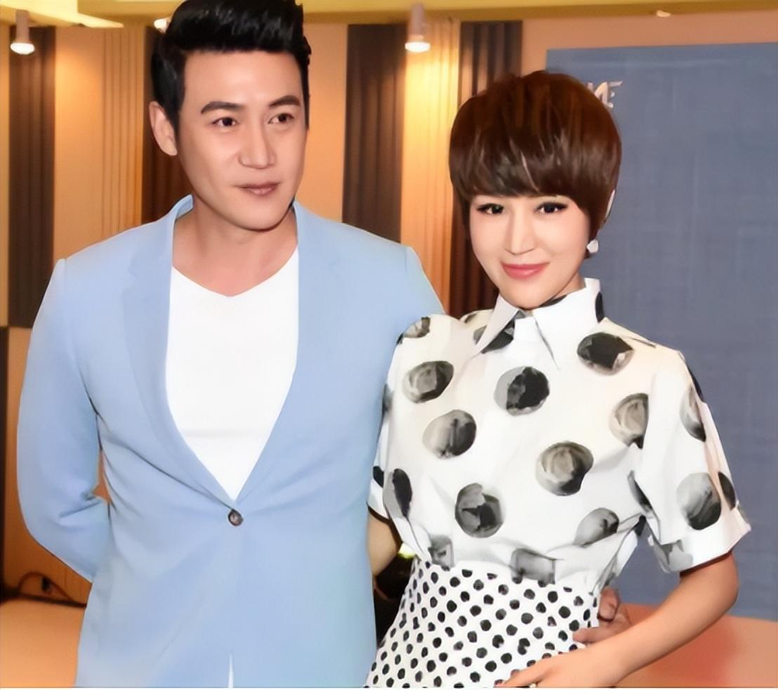 鲍蕾|46岁鲍蕾紧急住院！晒素颜自拍尽显憔悴，身上插多根管子太吓人