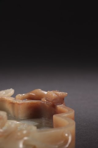 和田玉籽料|清代-和田玉籽料「吉庆双鱼」螭龙文房洗