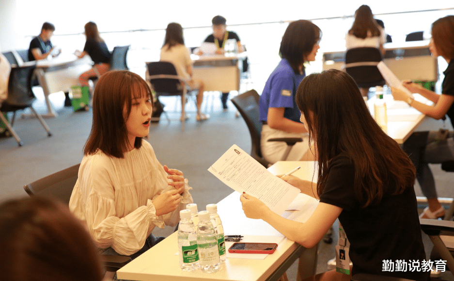 招聘|工作一年后才明白,“校招”和“社招”一字之差,却存在天壤之别