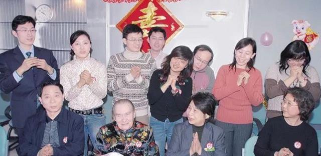 周总理逝世21年后,私人账户竟被查出46万存款,调查结果令人感动