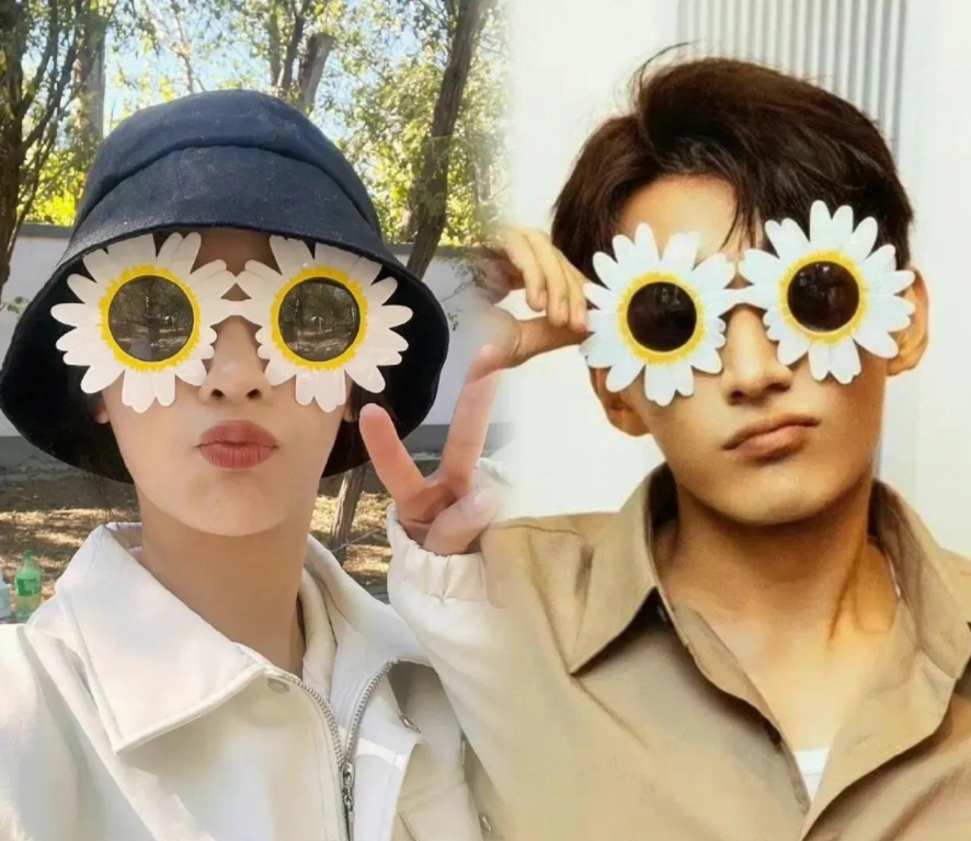 杨紫|杨紫真恋爱了?刘学义疑跟张予曦分手,杨紫晒出同款狗狗心情大好