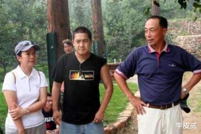 张丰毅|8年后再看张丰毅，才明白他宁愿背负骂名，也不去参加儿子的婚礼