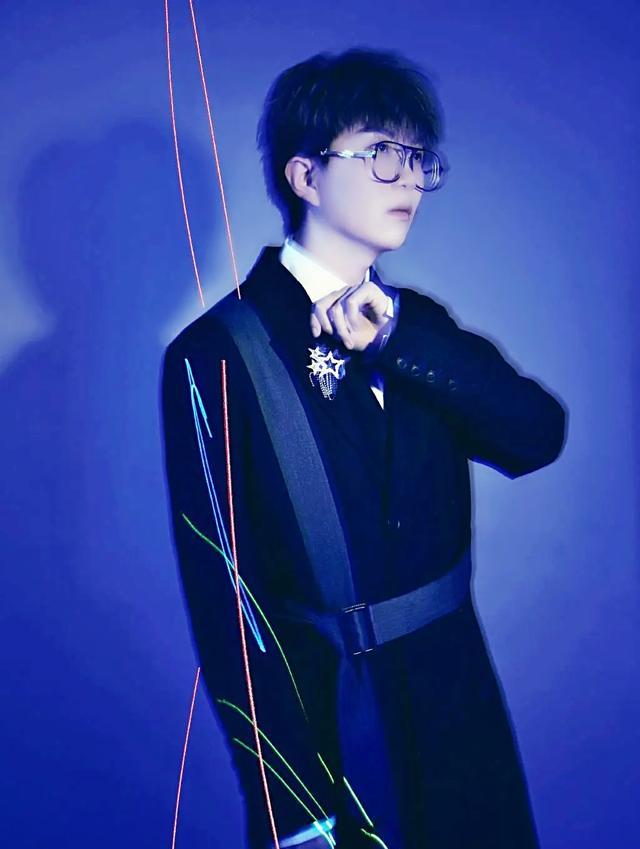 毛不易|《声生不息》毛依组合《分分钟需要你》露端倪，郎有情妾有意？