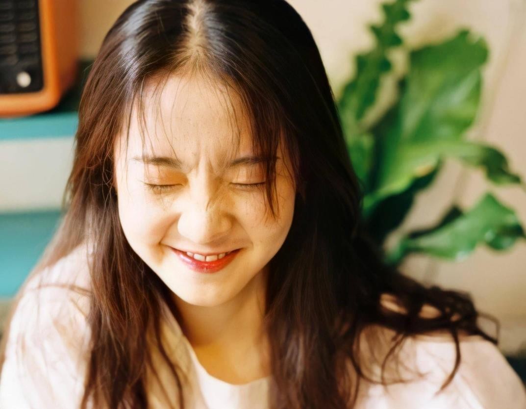 张艺凡|受秦海璐贴心安慰,实力不济口碑差却能出道,究其背景不容小觑?