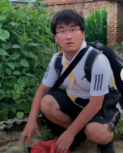 姜涛|网红姜涛狂蹭刘德华热度？不明所以的观众，还以为他请来了刘德华