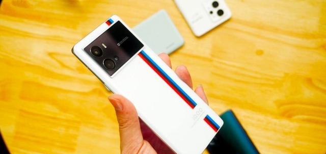 iqoo|realmeGT2Pro与iQOO9Pro详细对比:优缺点很明显