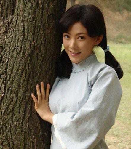 演员聂鑫:车祸后父母跪求医药费,坚持一年去世,父母痛苦至今