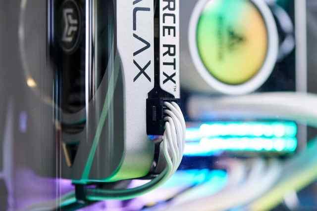|性能强悍的小强机！鑫谷斜杠青年ITX机箱评测