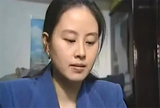 白宝山情人被判12年,出狱后记者问及白宝山,她含泪说了八个字