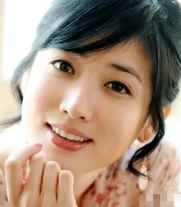 崔贞媛|还记得那个顶着泡面头惊艳所有人的美七崔贞媛吗？