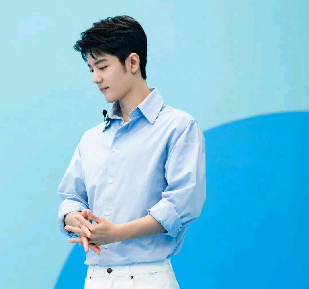 肖战|肖战赶场成都遇热情群众!新角色“盛阳”成为焦点,希望不被打扰