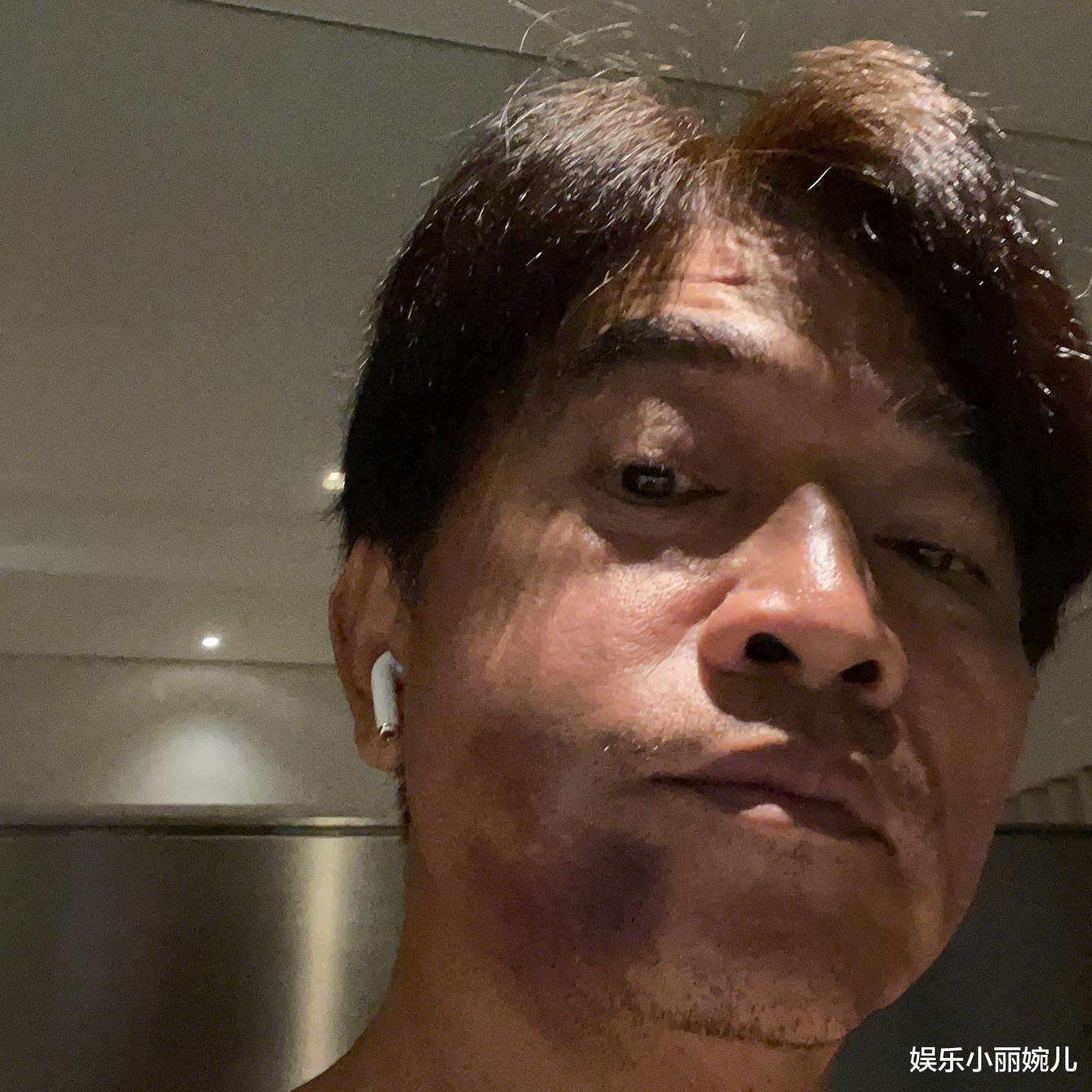 吴宗宪|吴宗宪主持《综艺玩很大》竟发生意外,门牙掉下来吓坏众人