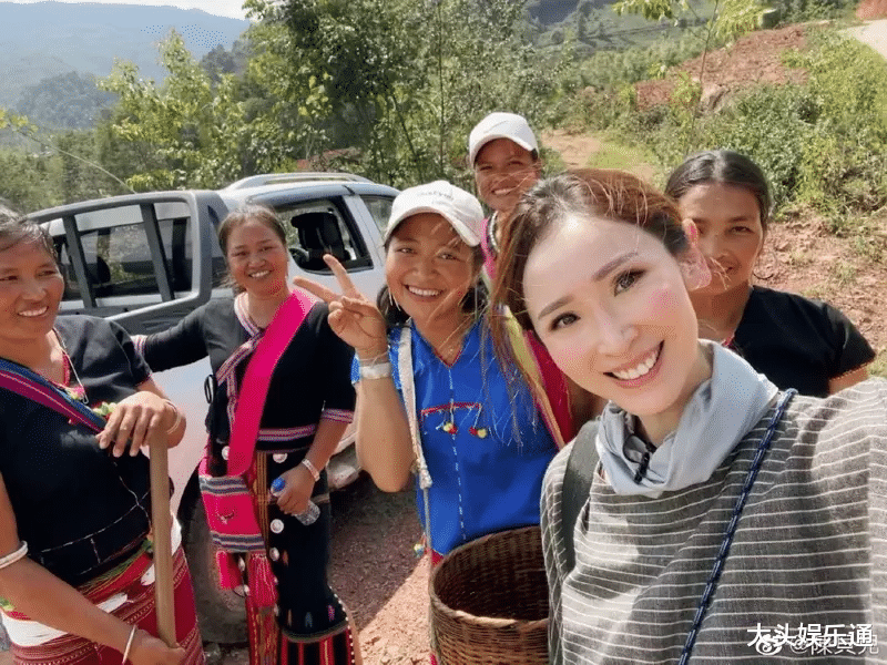 王祖蓝|王祖蓝与确诊者同机要隔离 陈贝儿也受累