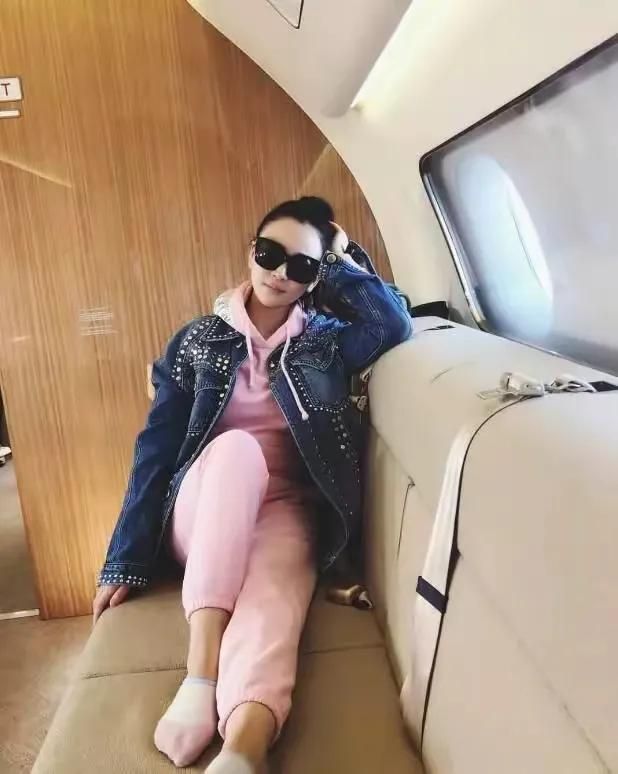 陈昱霖|出狱一年，被吴秀波亲手送进监狱的小三陈昱霖，有了新的故事！