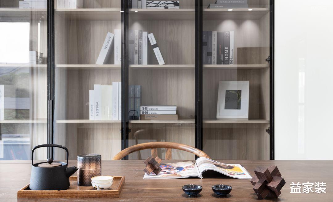 四代同住的别墅,不局限于单一风格,构建时尚的现代居所