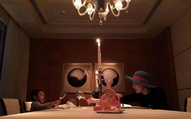 花千骨|孙俪晒出生活照：屋外耕田种菜，室内泡茶书法，幸福得像花儿一样