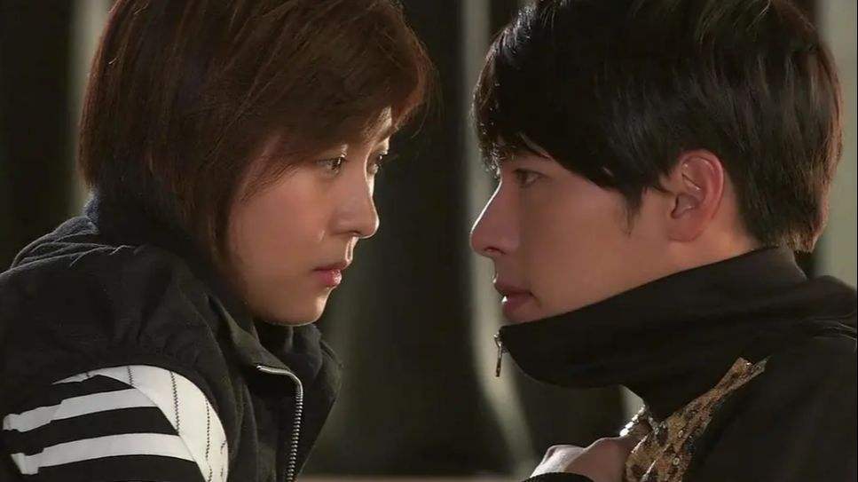 萌妹子|宋慧乔前夫和前前任参加其前任的婚礼，玄彬结婚秒变前任们的聚会