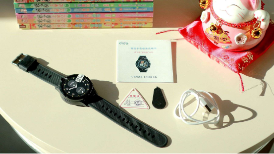 dido|介于儿童电话手表及手机间的尴尬,十几岁孩子该用什么通讯工具更适合?