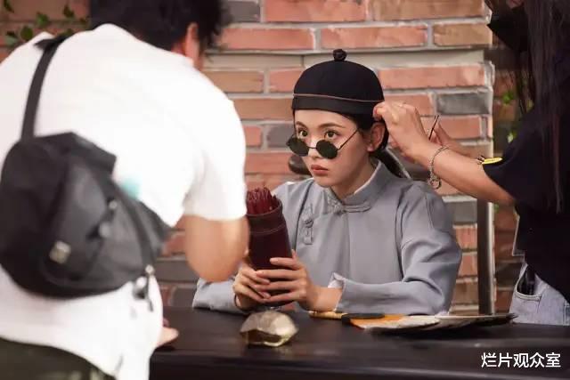 杨超越|粉丝们别吹了，《家有姐妹》真的很难看，杨超越演技也很拉胯