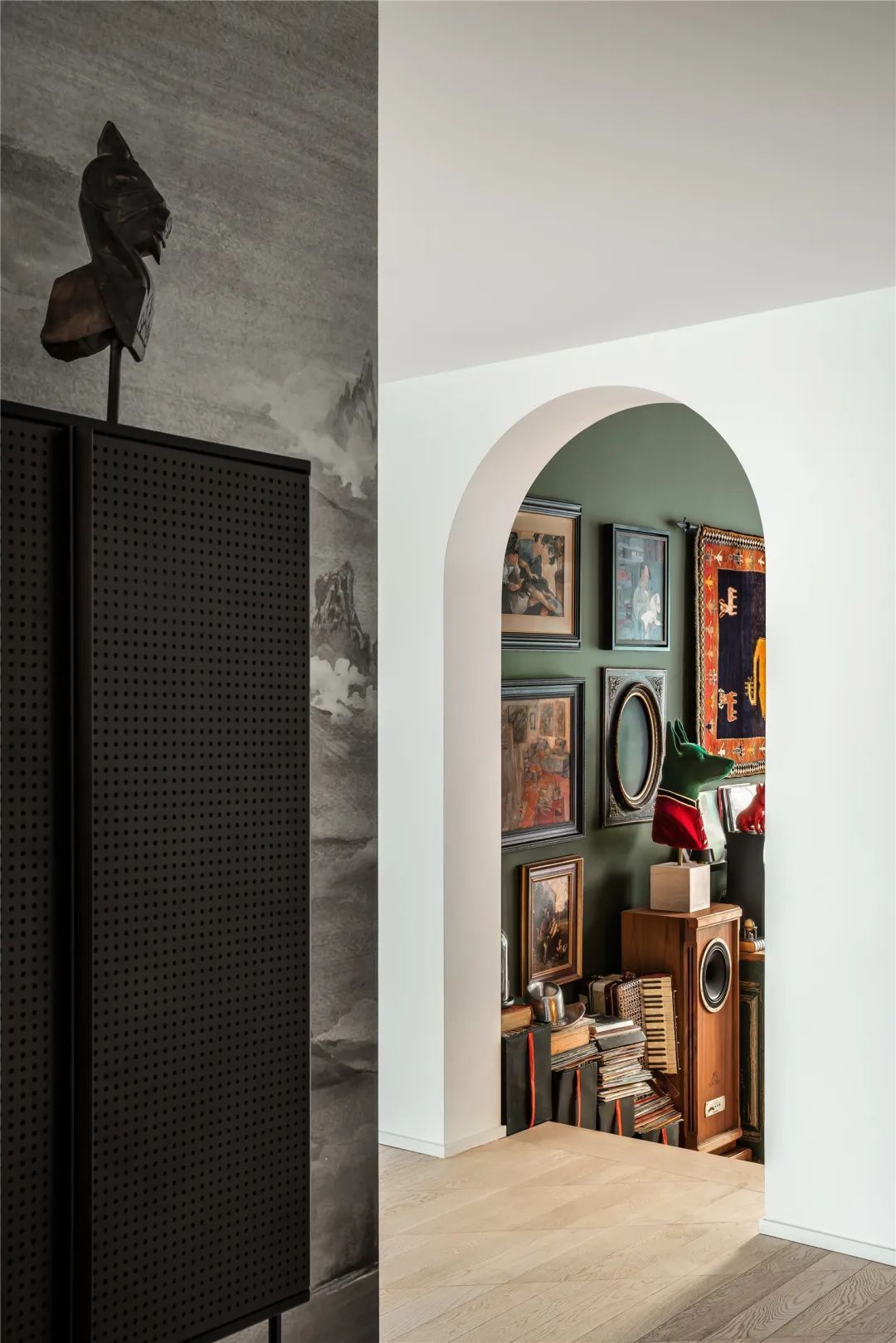 珠江新城|在欧洲回收工地废铁,带回900平艺术别墅