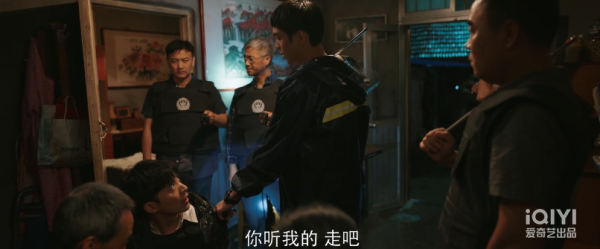 李大为|这部去英雄主义的警察剧，把人脑瓜子都吵疼了