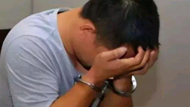 案例：河北男子发现妻子出轨，在车内藏窃听器，情夫身份让其暴走