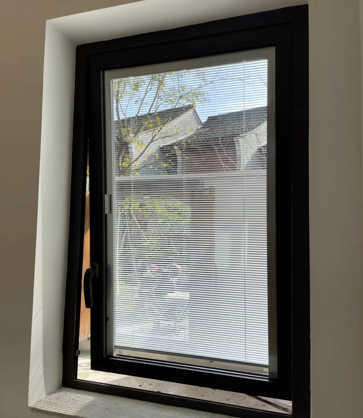 10个“噱头大于实用性”的卫浴设计,看着高级,实则一言难尽