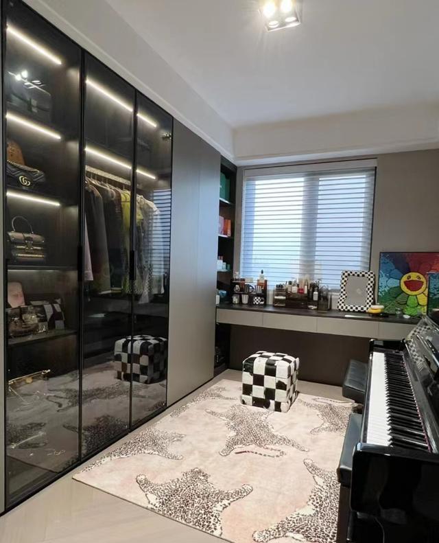 看了他家172的房才知道什么叫高雅,全屋没有一丝俗气,太美了