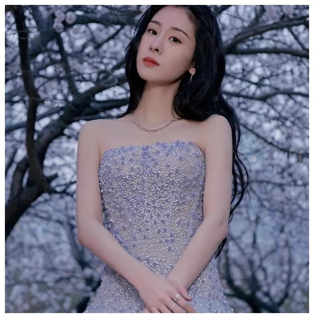 张碧晨|“OST女王”张碧晨:远赴泡菜国被霸凌,一句话救场那英一票之恩