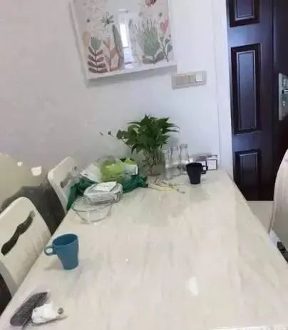 朋友太无知,60平新房买欧式家具,还在卧室打拖把池,太奇葩