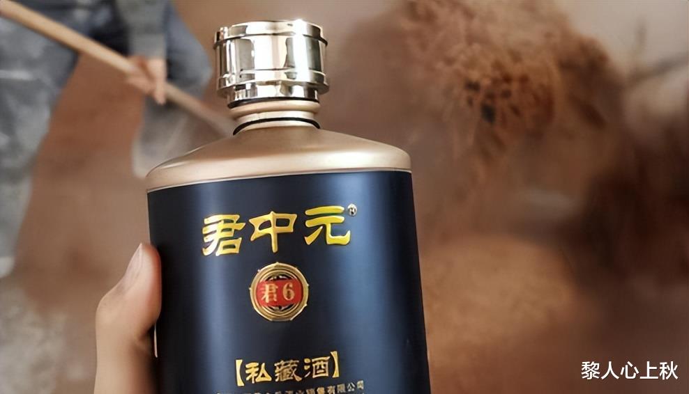 揭露2种经常上餐桌的“闹心”酒，全是添加剂勾兑的，白送都别要