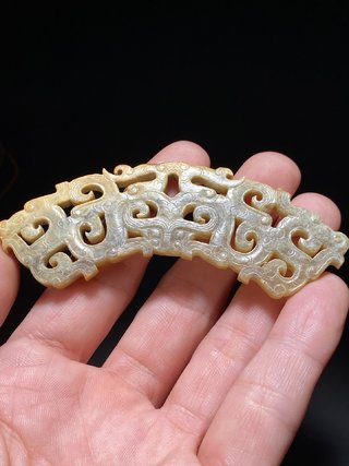 和田玉籽料|汉 和田玉籽料沁色 龙纹 螭虎 玉璜 挂件 玉珮