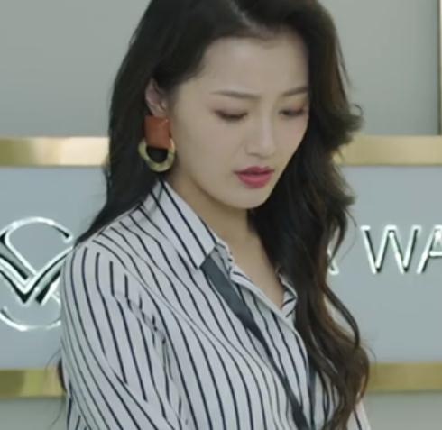 贾静雯|《请叫我总监》中的白富美许思恬，长得漂亮却不聪明