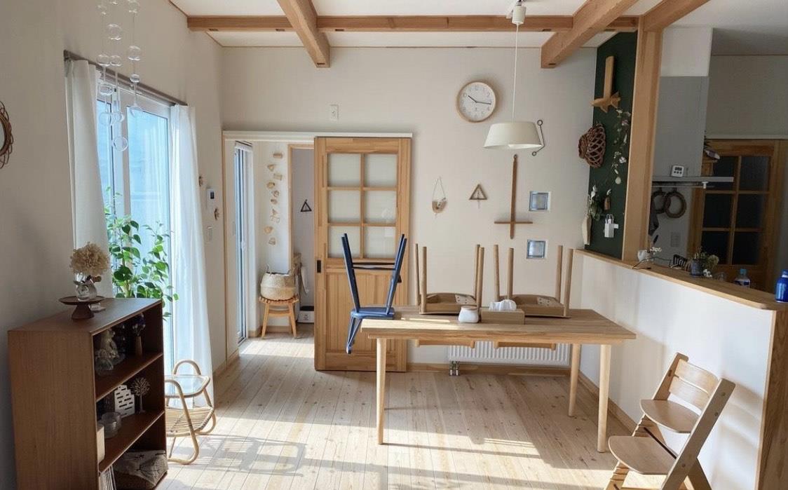 这位日本主妇，将一家四口的物品收拾得整齐有序，小家越住越舒心