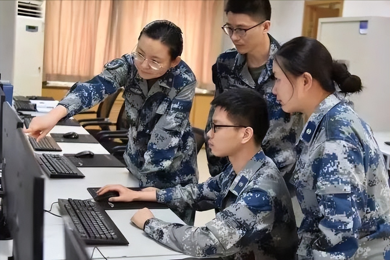 文职|军队文职招聘遭遇“滑铁卢”，高薪铁饭碗为何报名人数惨淡？